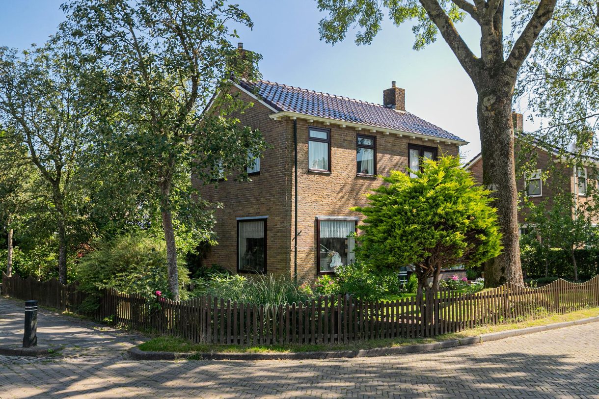 Te koop: Foto Woonhuis aan de Aykema Burchtstraat 11 in Grijpskerk