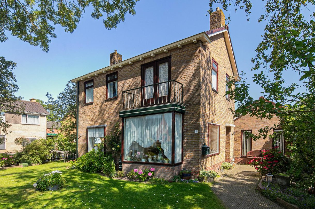 Te koop: Foto Woonhuis aan de Aykema Burchtstraat 11 in Grijpskerk