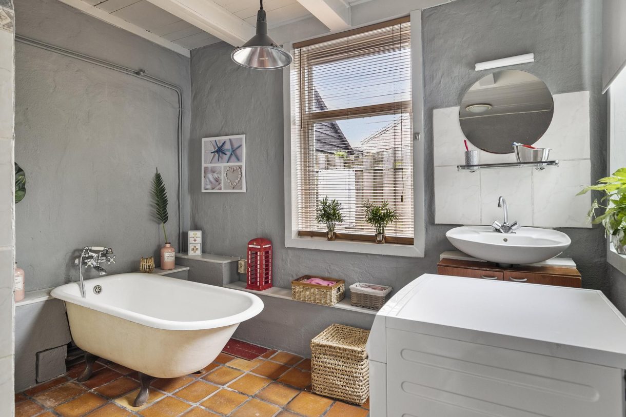 Te koop: Foto Woonhuis aan de Molenstraat 43 in Grijpskerk