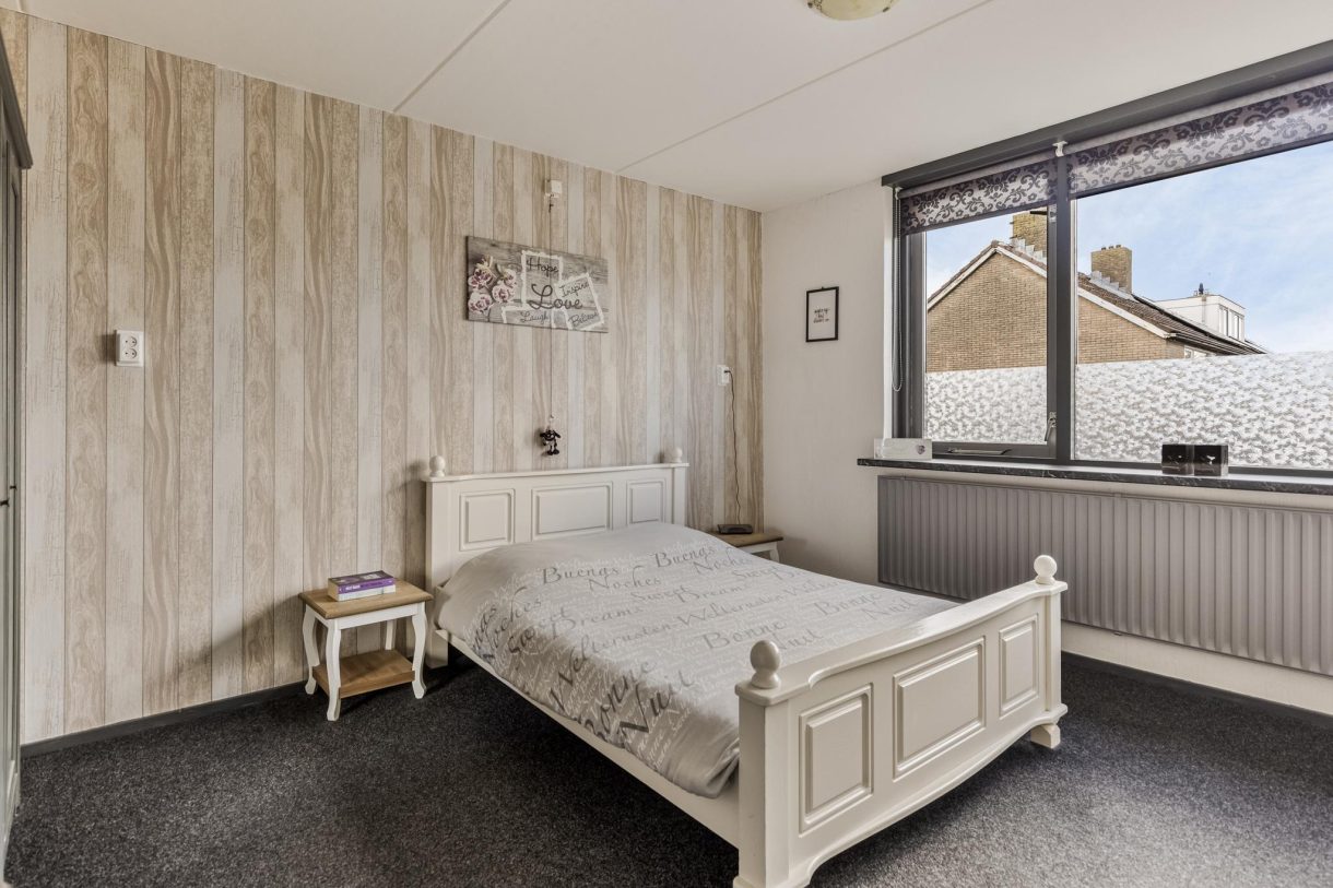 Te koop: Foto Woonhuis aan de Kerkstraat 10 in Munnekezijl