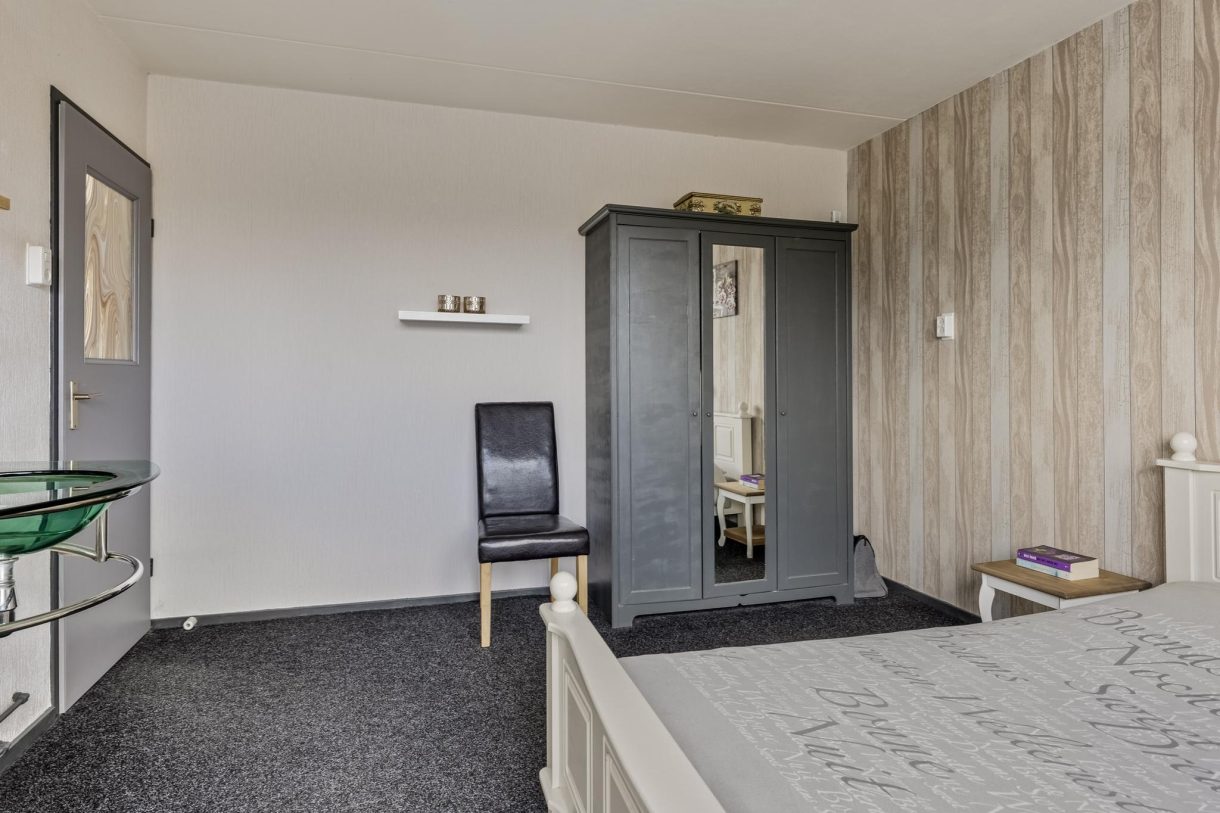 Te koop: Foto Woonhuis aan de Kerkstraat 10 in Munnekezijl