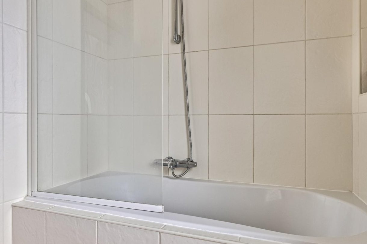 Te koop: Foto Woonhuis aan de Kerkstraat 10 in Munnekezijl