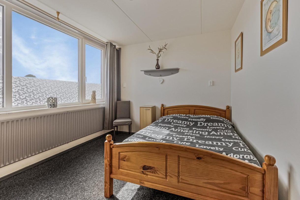 Te koop: Foto Woonhuis aan de Kerkstraat 10 in Munnekezijl