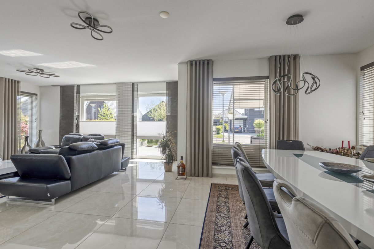 Te koop: Foto Woonhuis aan de De Vuurjuffer 11 in Eelderwolde