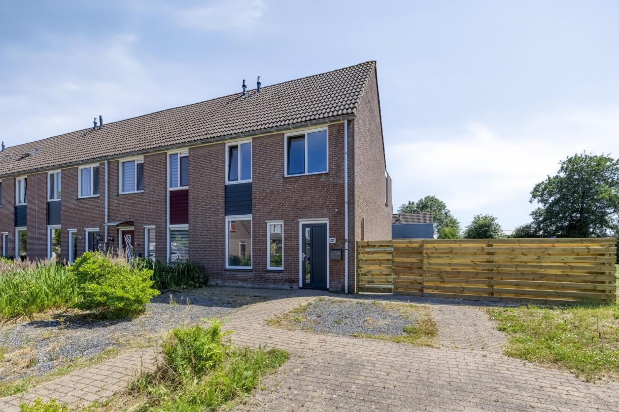 Te koop: Foto Woonhuis aan de Uilenhoek 37 in Delfzijl