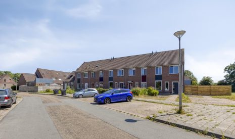 Te koop: Foto Woonhuis aan de Uilenhoek 37 in Delfzijl
