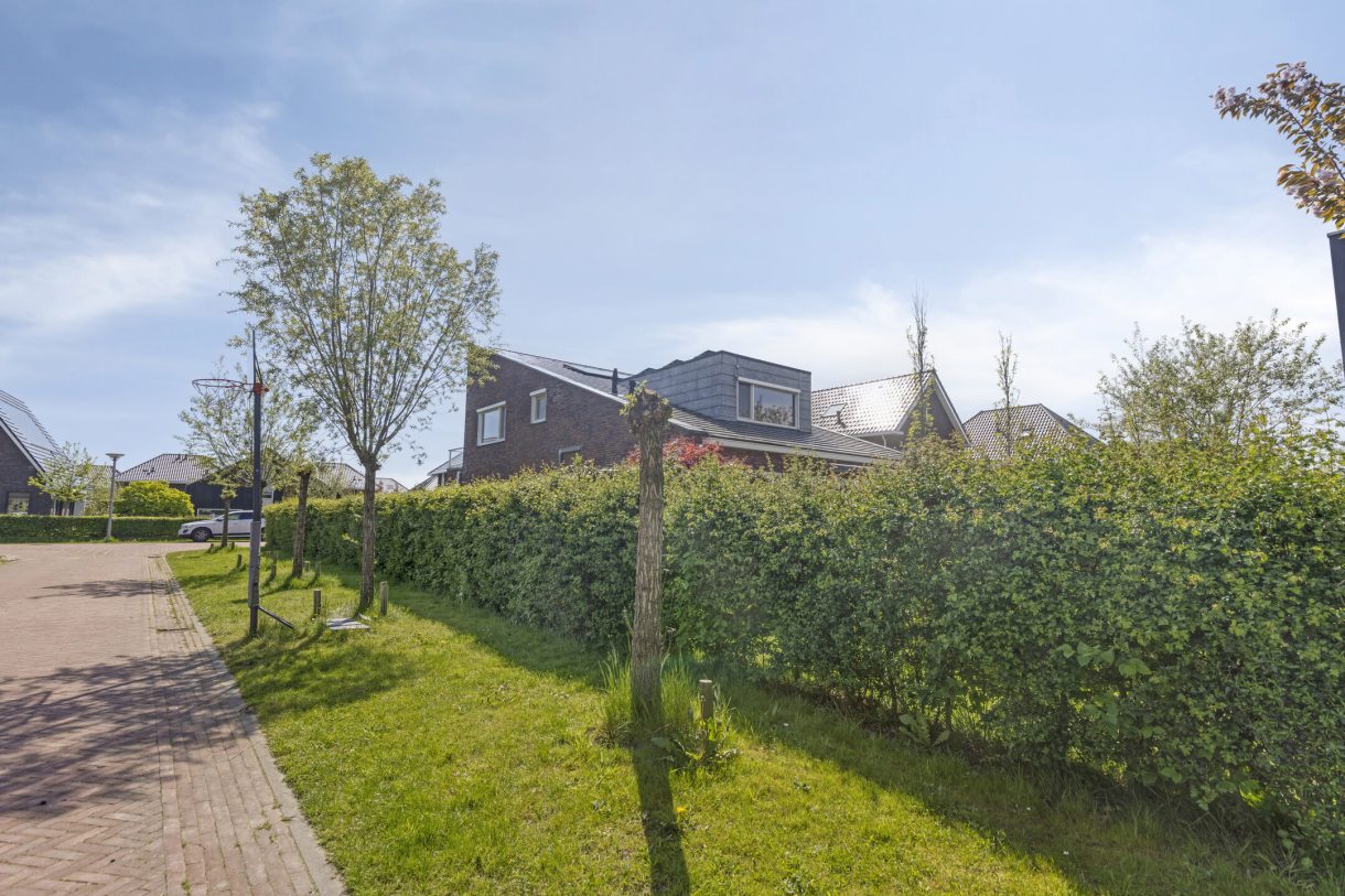 Te koop: Foto Woonhuis aan de De Vuurjuffer 11 in Eelderwolde