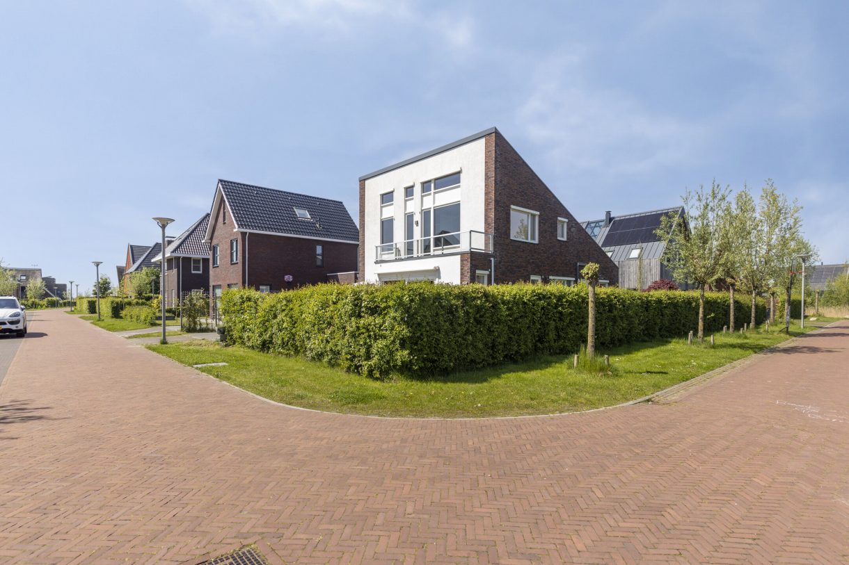 Te koop: Foto Woonhuis aan de De Vuurjuffer 11 in Eelderwolde