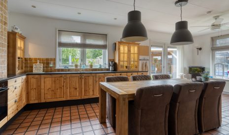 Te koop: Foto Woonhuis aan de Goudsbloemstraat 10 in Munnekezijl